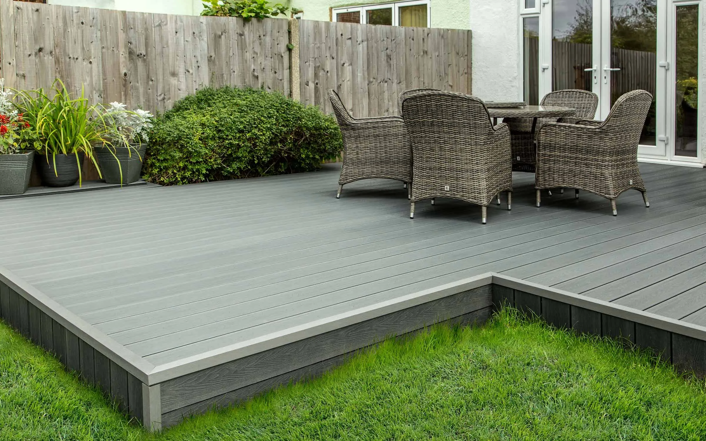 Ground level composite deck — Lakeway
