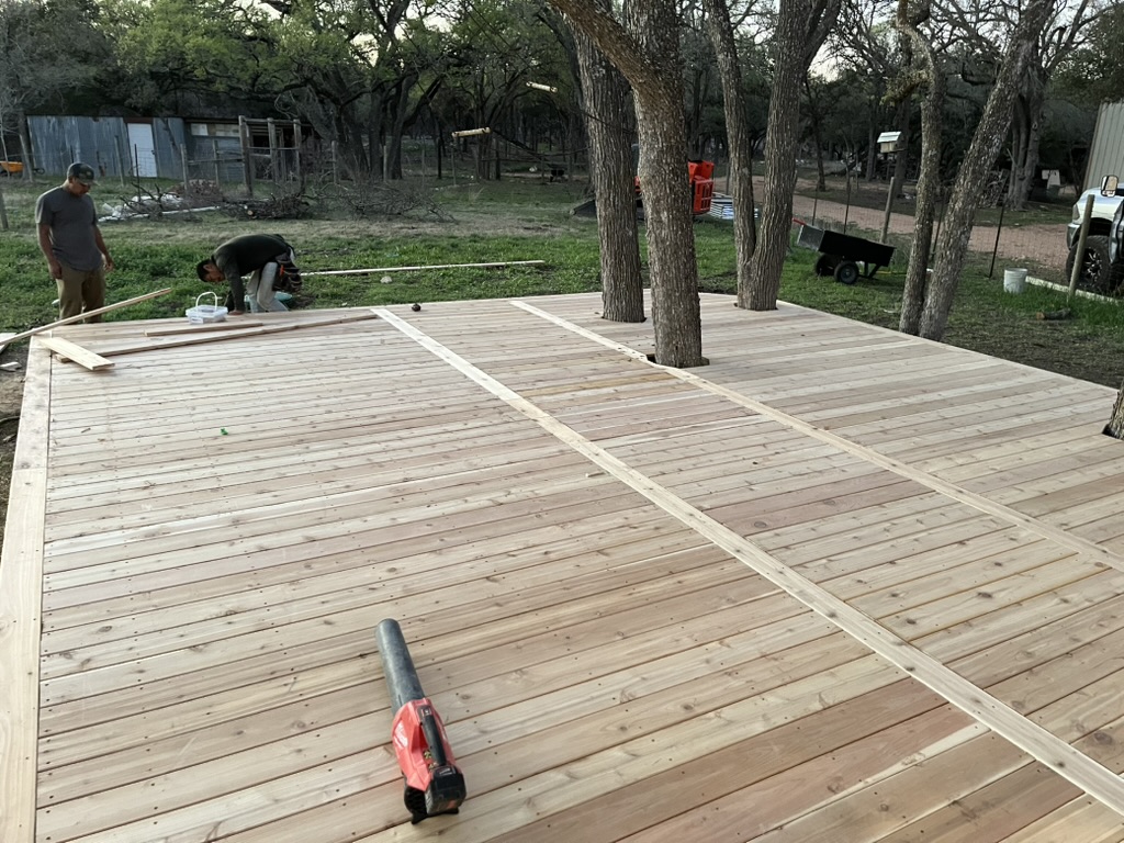 Simple Cedar Deck - Tarrytown